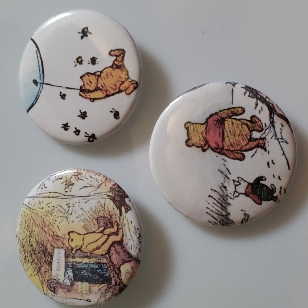 Classic Pooh button set